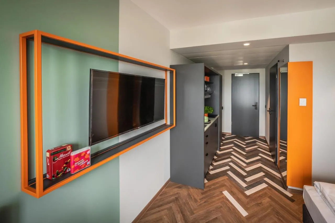 Loginn Hotel Berlin Airport